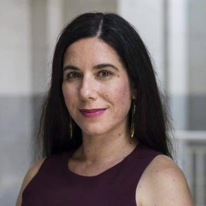 Portrait of Calmatters reporter Felicia Mello