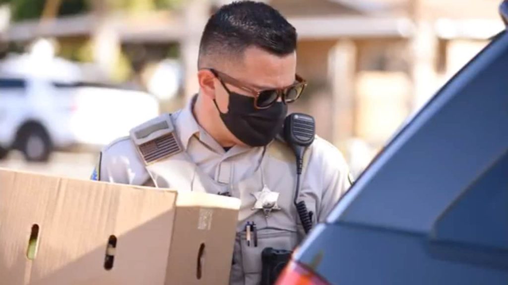 Tulare County Deputies, Residents Deliver Food to Richgrove GV Wire Explore. Explain. Expose