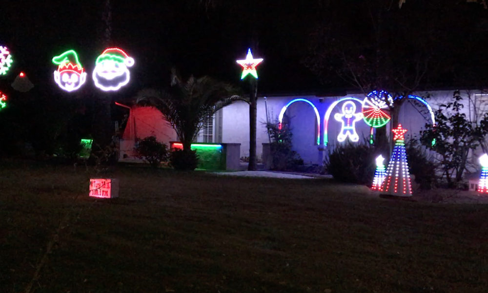 Christmas In Clovis Ca 2022 You'll Want To Pull Over To Watch This Entire Christmas Lights Show In  Clovis - Gv Wire - Explore. Explain. Expose