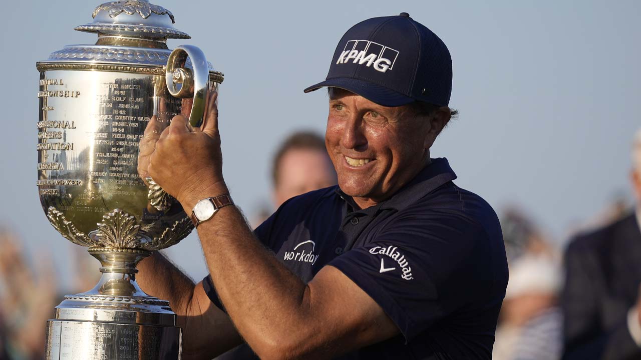 Loving Lefty; Support for Phil Mickelson remains strong at PGA