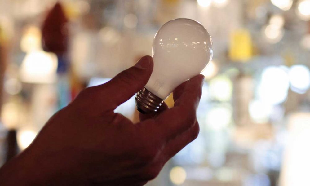 Federal Rules Turn Out the Lights on Traditional Bulbs Across the Country Today GV Wire