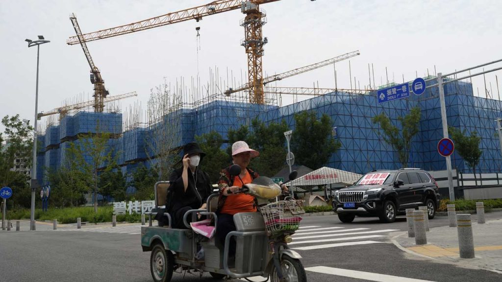 China’s Government Tries to Defuse Economic Fears After Real Estate